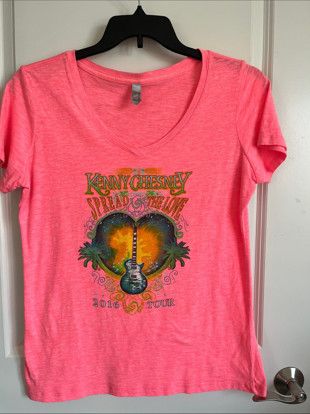 Kenny Chesney pink 'Spread The Love' Tour Tee